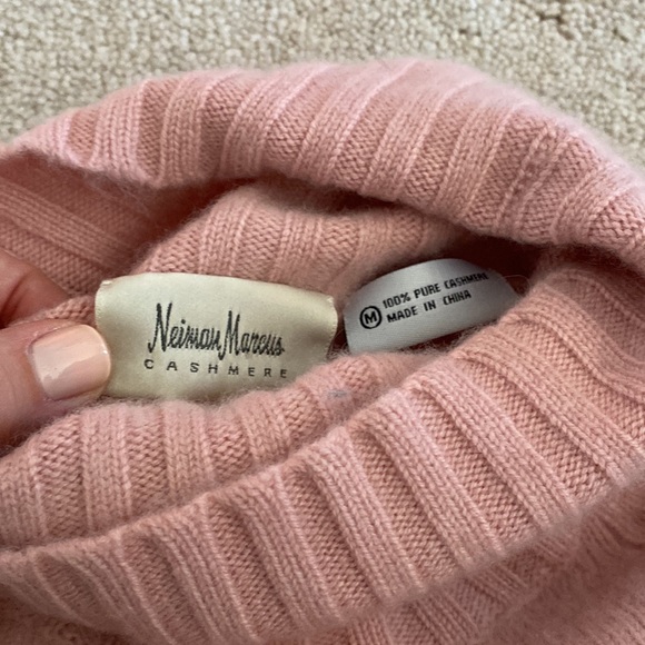 Beautiful Vintage Cashmere Sweater - Picture 2 of 2